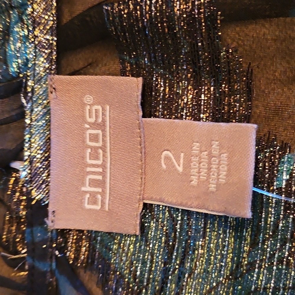 Chicos - NWT - Luxe Foliage Ruffle V Neck Top - Opulant Teal - Chicos Size 2 - Picture 4 of 9
